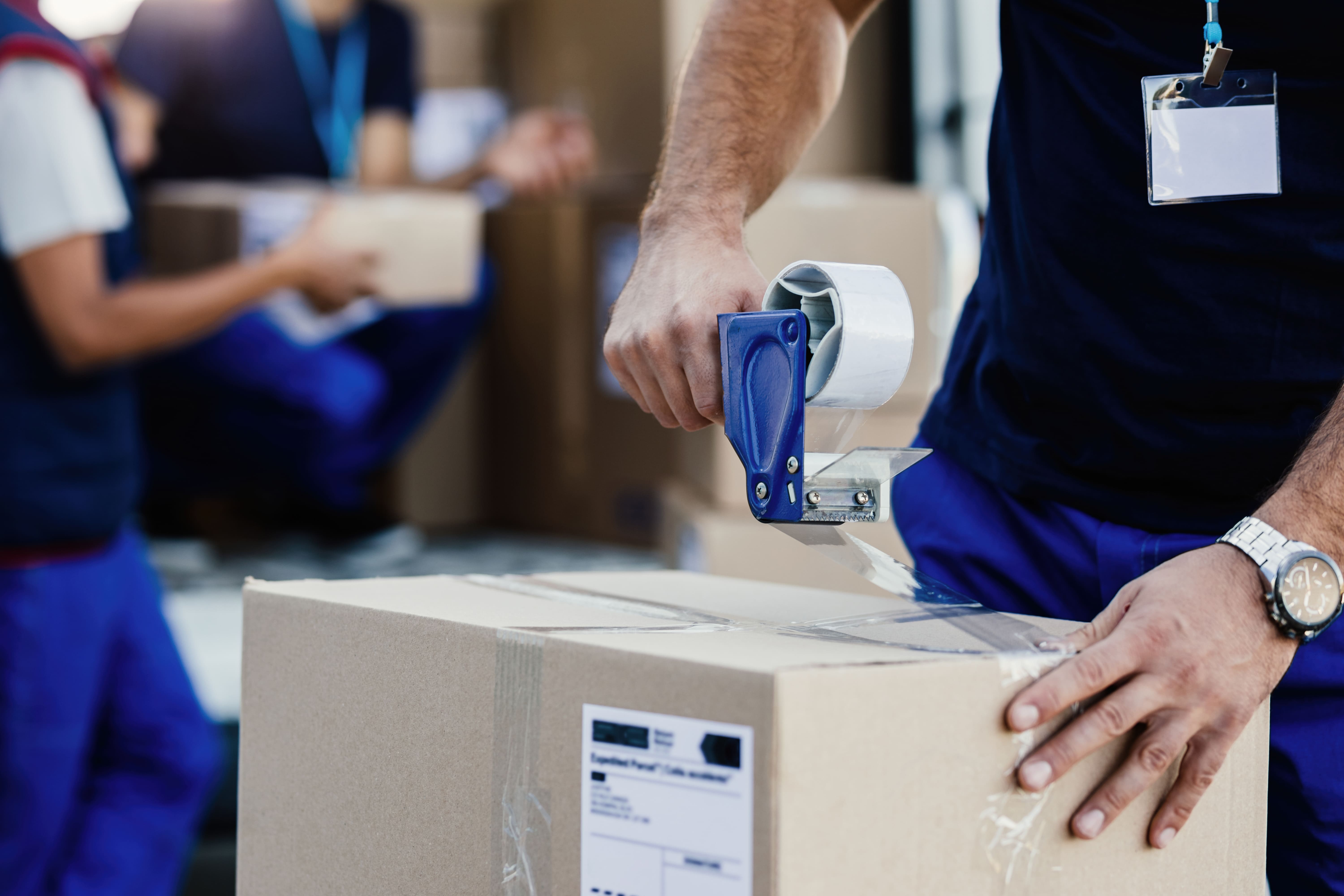 Mover packing boxes